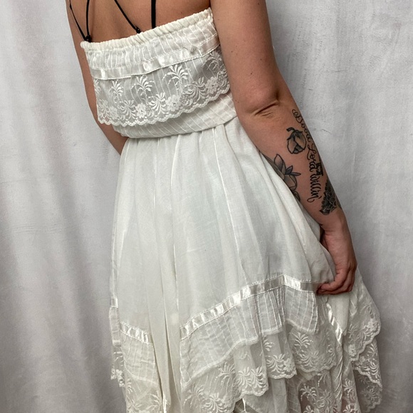 1960s HAND SEWN ELOPEMENT WEDDING DRESS - Picture 5 of 6